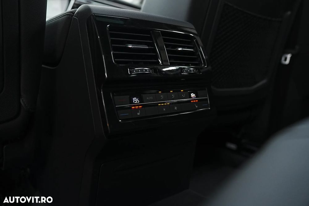 Volkswagen Touareg 3.0 V6 e-Hybrid 4Motion Aut. Elegance - 31