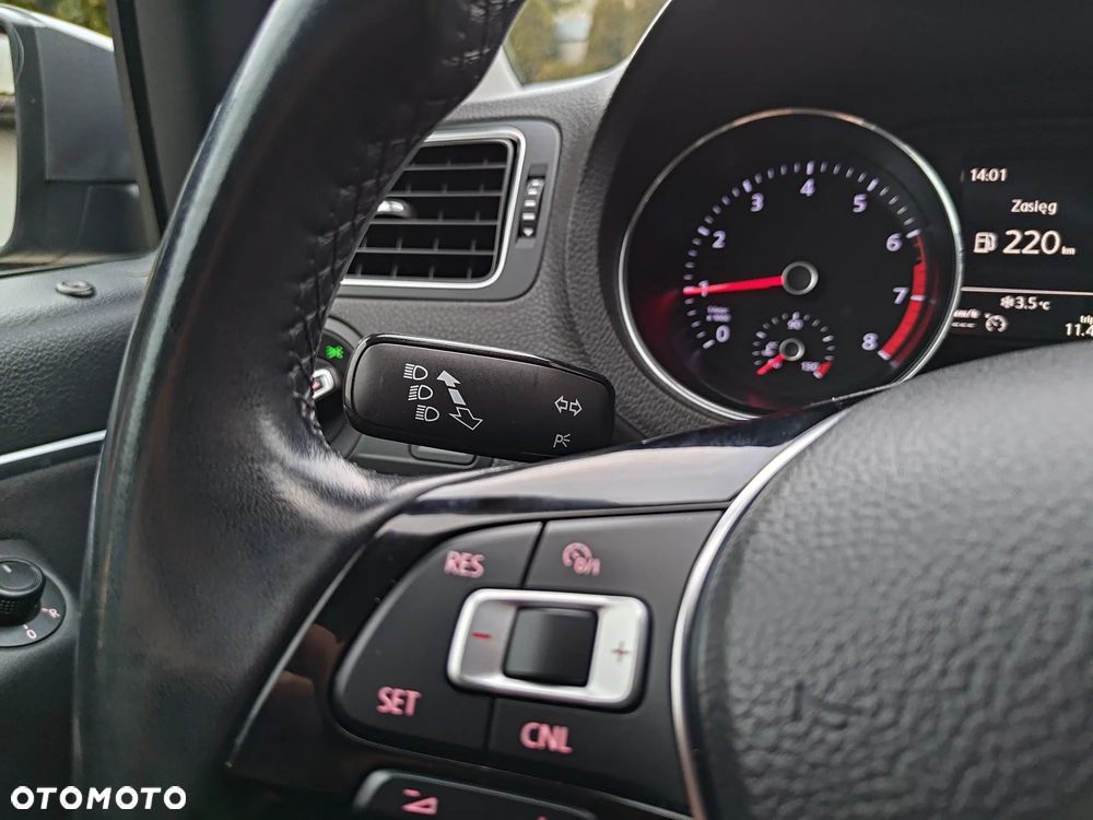 Volkswagen Polo 1.2 TSI (Blue Motion Technology) Comfortline - 29