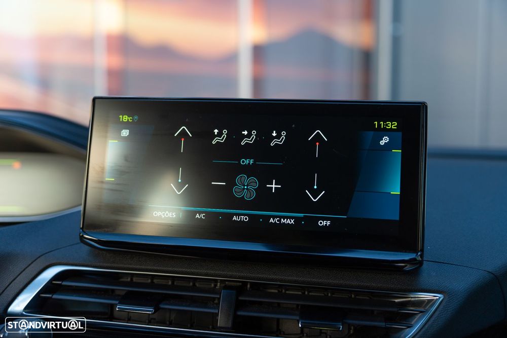 Peugeot 3008 1.6 Hybrid Allure e-EAT8 - 11