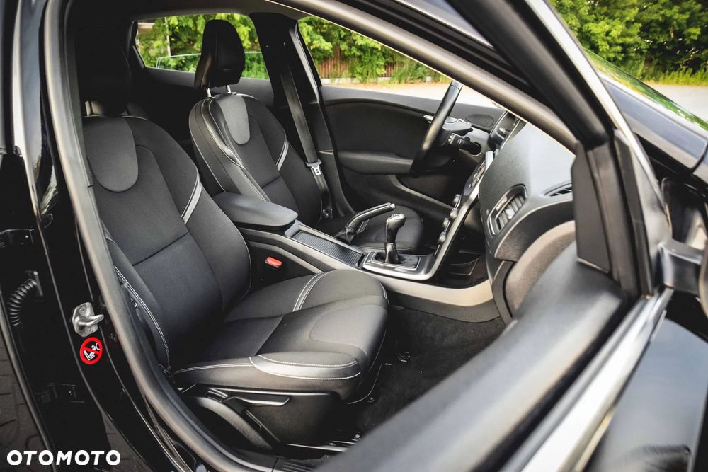 Volvo V40 D2 Momentum - 6