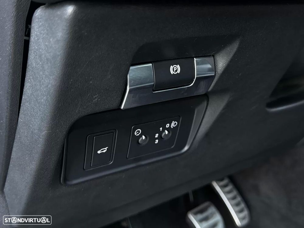 Land Rover Discovery Sport 2.0 eD4 R-Dynamic 7L - 35