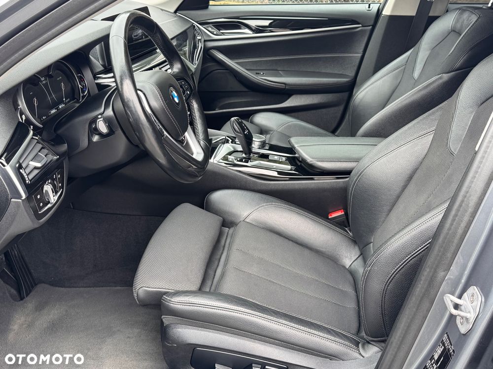 BMW Seria 5 520d xDrive Sport Line sport - 16