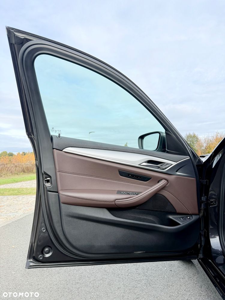 BMW Seria 5 530e Luxury Line - 19