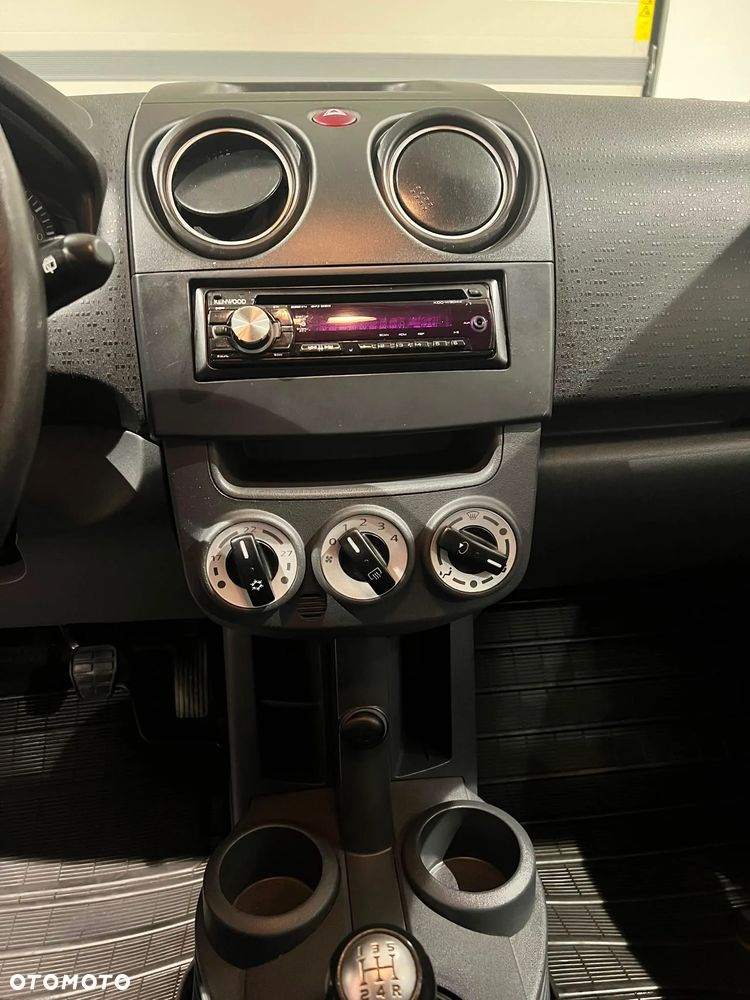 Mitsubishi Colt - 15