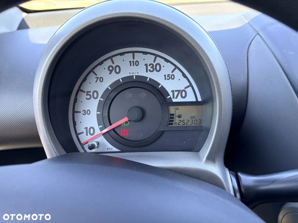 Peugeot 107 - 14