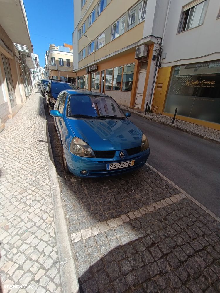 Renault Clio 1.4 16V Dynamique - 4