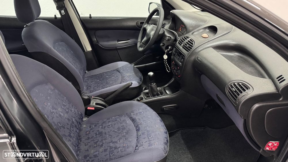 Peugeot 206 1.1 XR - 23