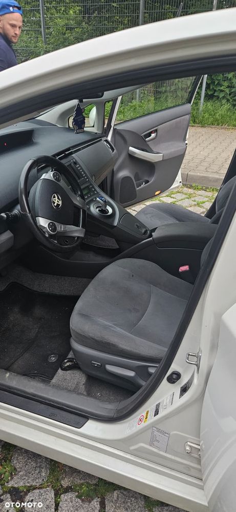 Toyota Prius 1.8 HSD Sol - 22