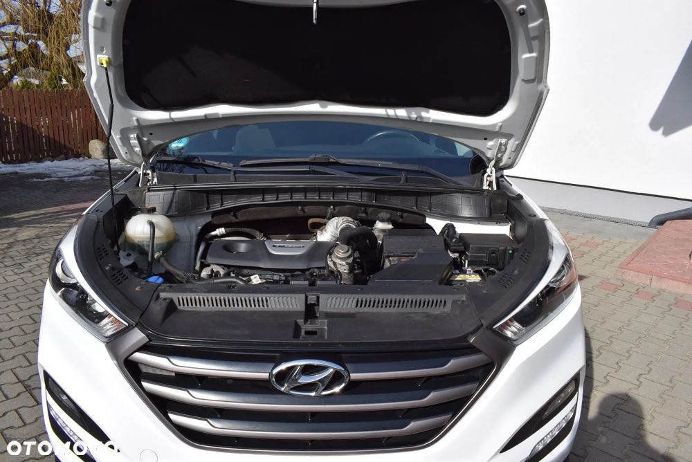 Hyundai Tucson 1.6 Turbo 2WD Navi - 19