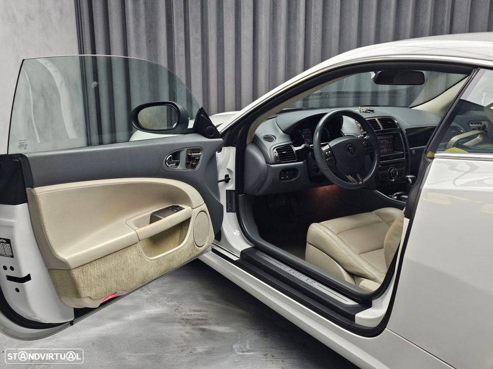 Jaguar XK 4.2 V8 - 9