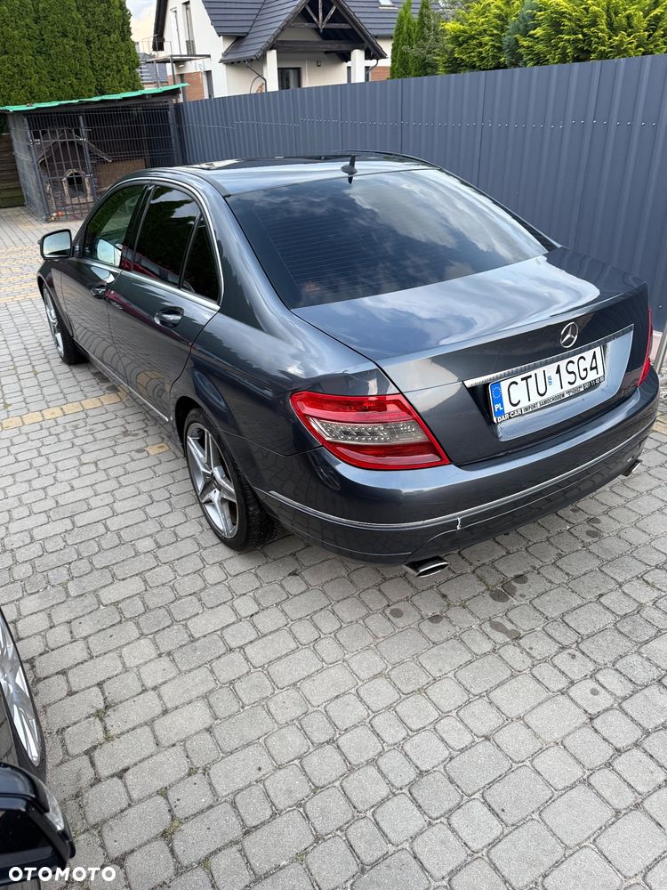 Mercedes-Benz Klasa C 320 CDI DPF 7G-TRONIC Avantgarde - 24