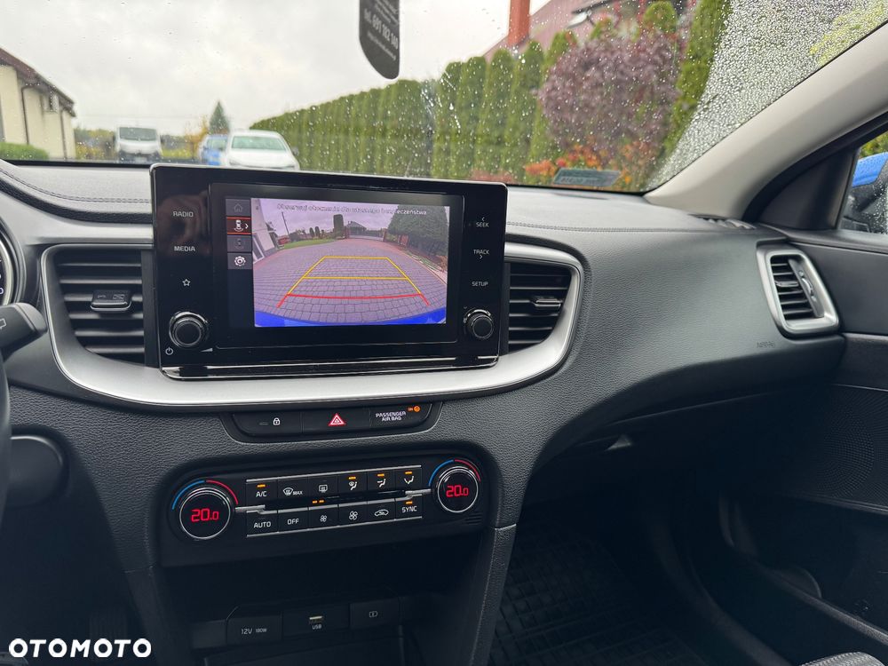 Kia Ceed - 21