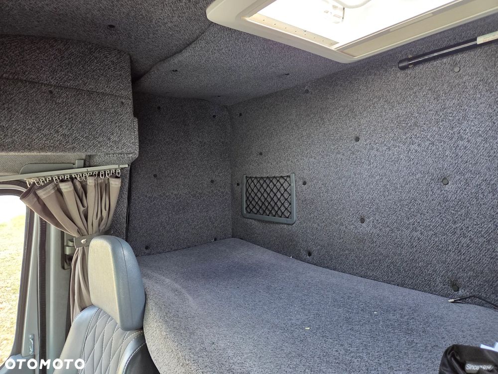 Mercedes-Benz SPRINTER 416 - 17