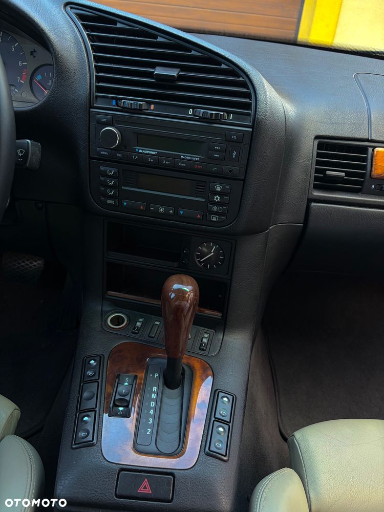 BMW Seria 3 - 26