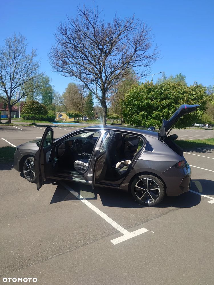 Opel Astra 1.2 T Elegance S&S - 27
