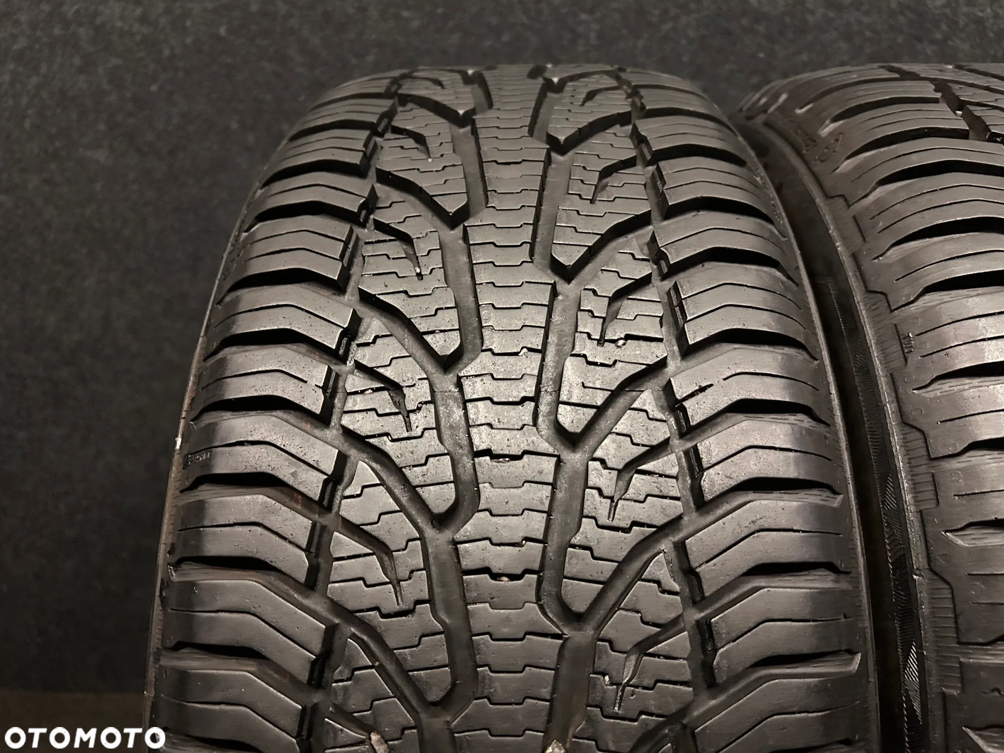 Opony Całoroczne Uniroyal AllSeasonExpert 2 225/55/17 101V XL 2szt. Jak Nowe! - 2