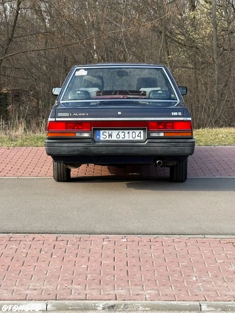Nissan Laurel 2.8 GL D - 5