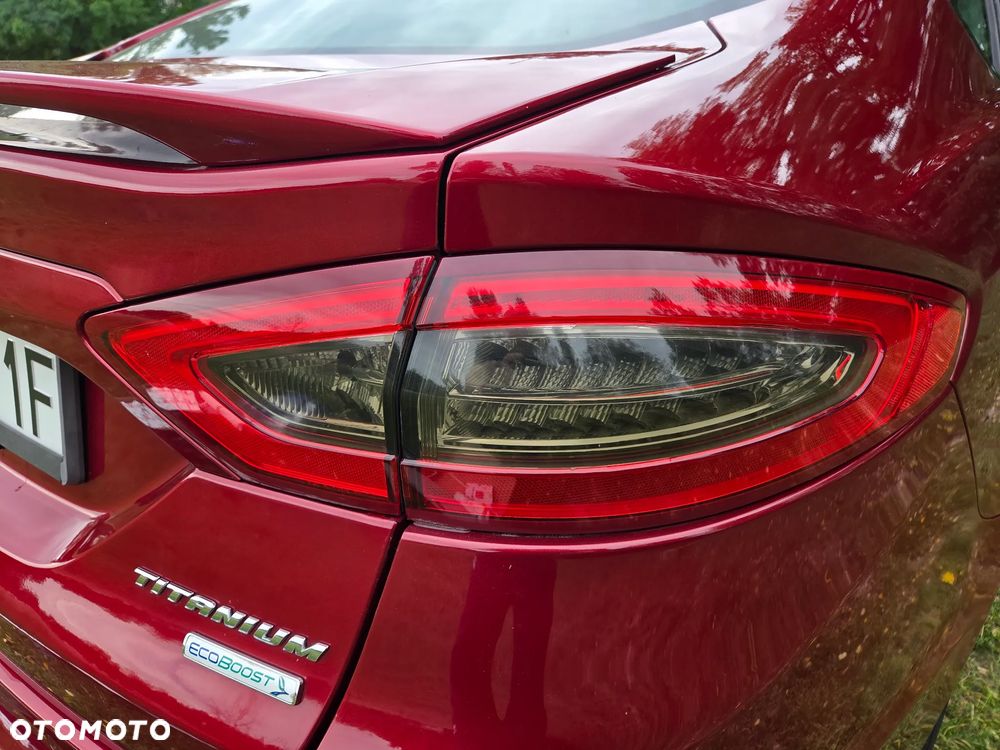 Ford Fusion 2.0 EcoBoost Titanium - 12