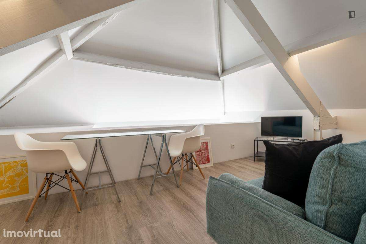 Quarto - localizado em Paranhos Porto - Grande imagem: 2/39