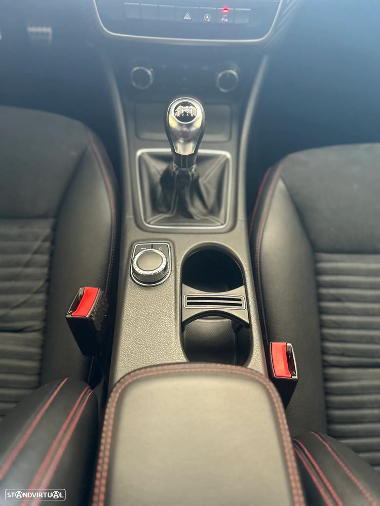 Mercedes-Benz A 180 CDI BE Edition AMG Line - 12