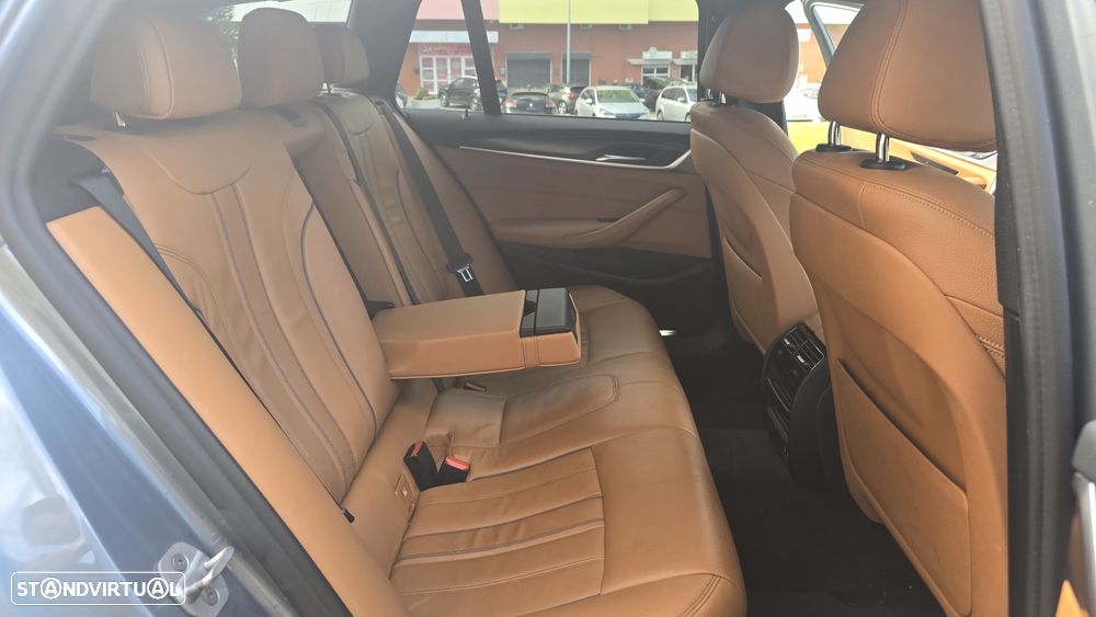 BMW 520 d Pack Desportivo M Auto - 21