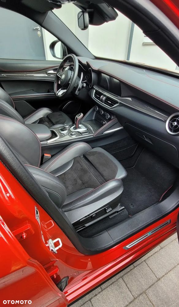 Alfa Romeo Stelvio 2.9 V6 Bi-Turbo Quadrifoglio Q4 - 19