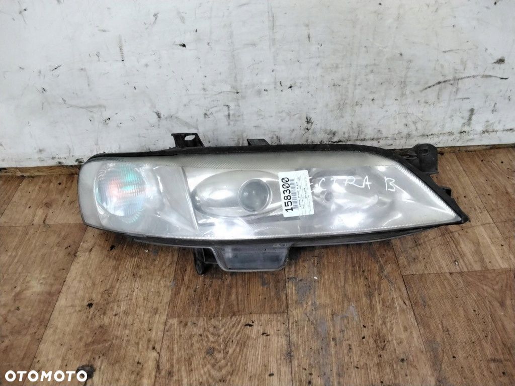 OPEL VECTRA B XENON LAMPA PRZÓD PRAWA - 1