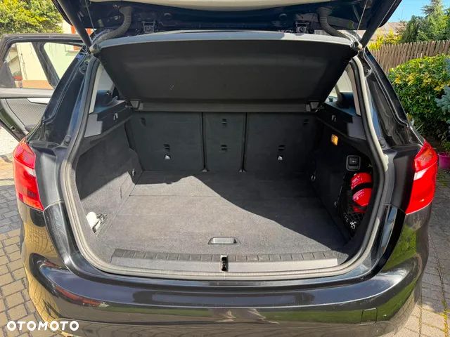 BMW Seria 2 216d - 14