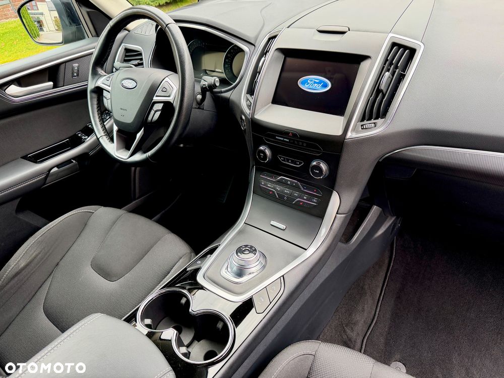 Ford S-Max - 29