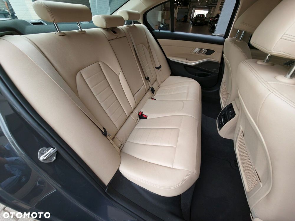 BMW Seria 3 - 14