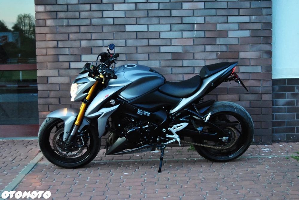 Suzuki GSX - 5