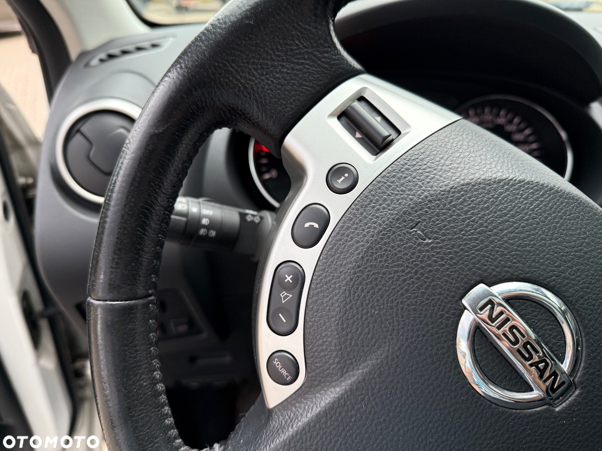 Nissan Qashqai 1.6 dCi TEKNA - 21
