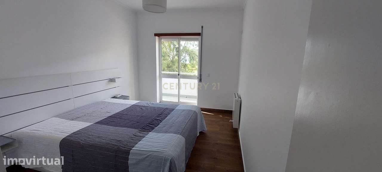 Arrenda-se Apartamento T3 Renovado em Oeiras - Grande imagem: 3/27