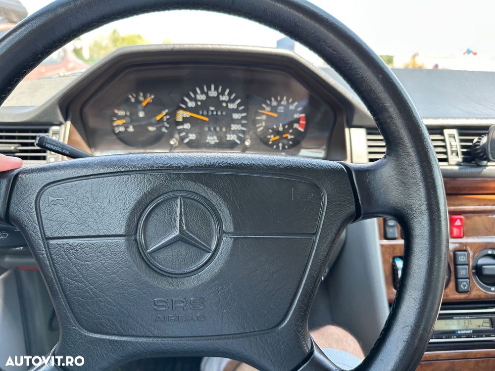 Mercedes-Benz W124 - 11