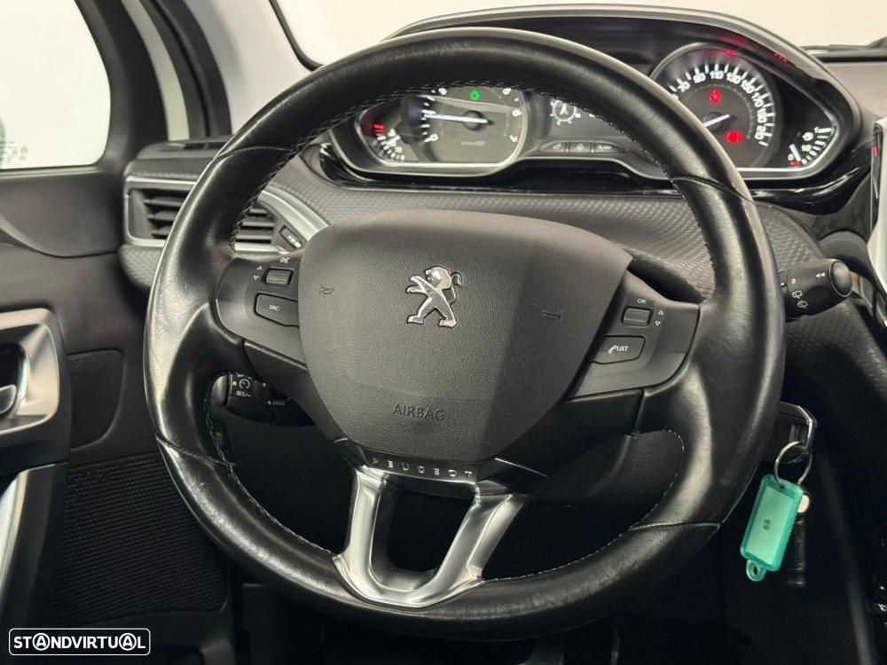 Peugeot 2008 - 31