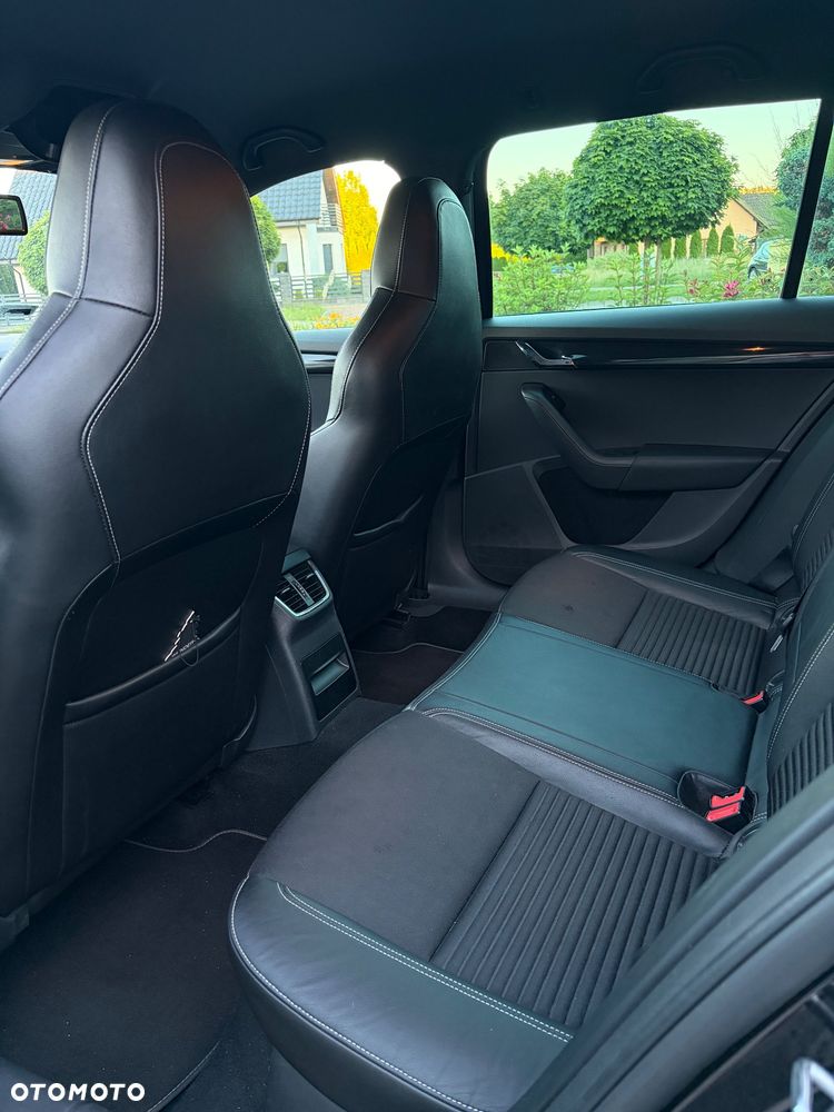 Skoda Octavia 2.0 TDI RS DSG - 10