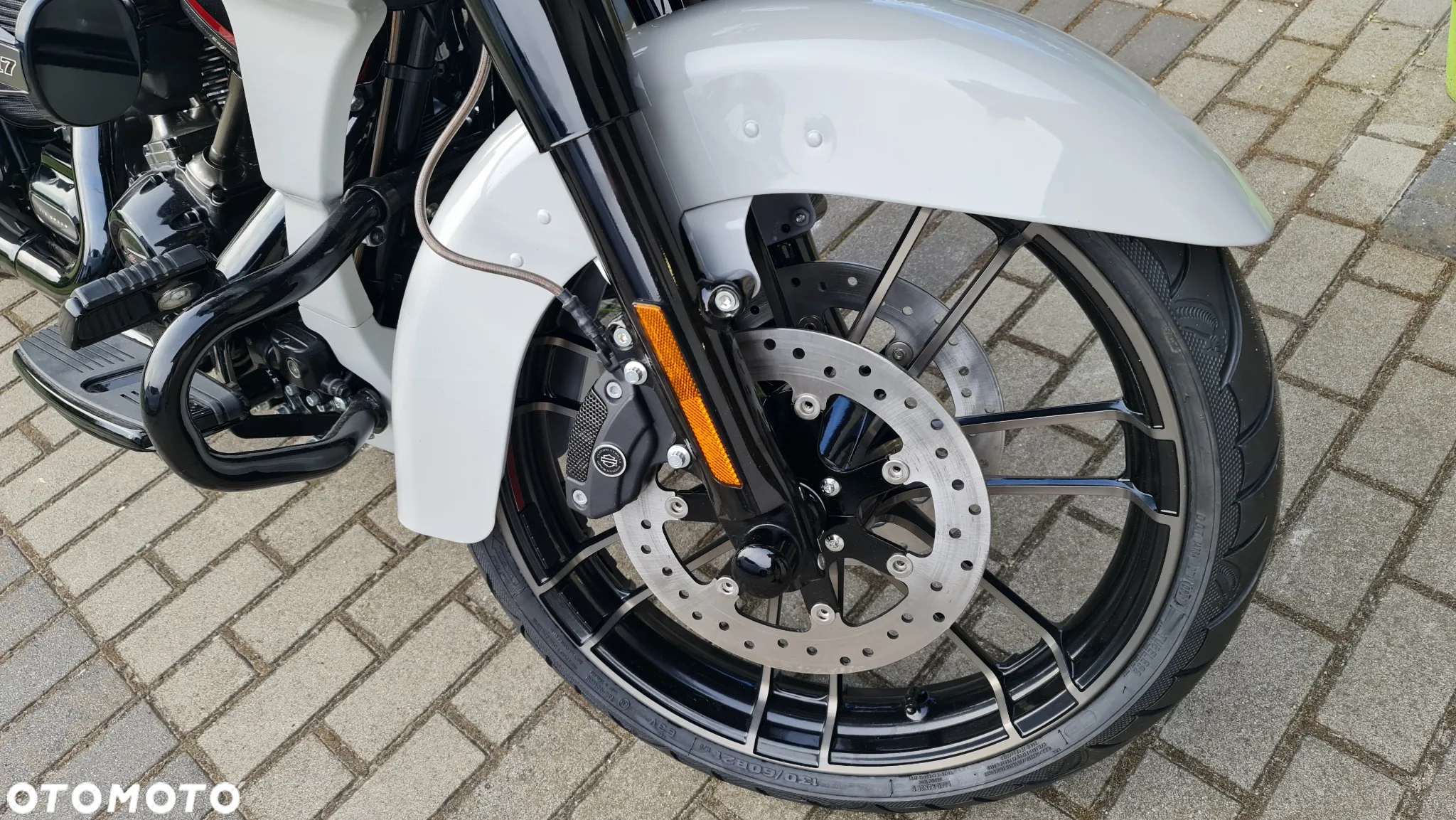 Harley-Davidson Touring Road Glide - 10