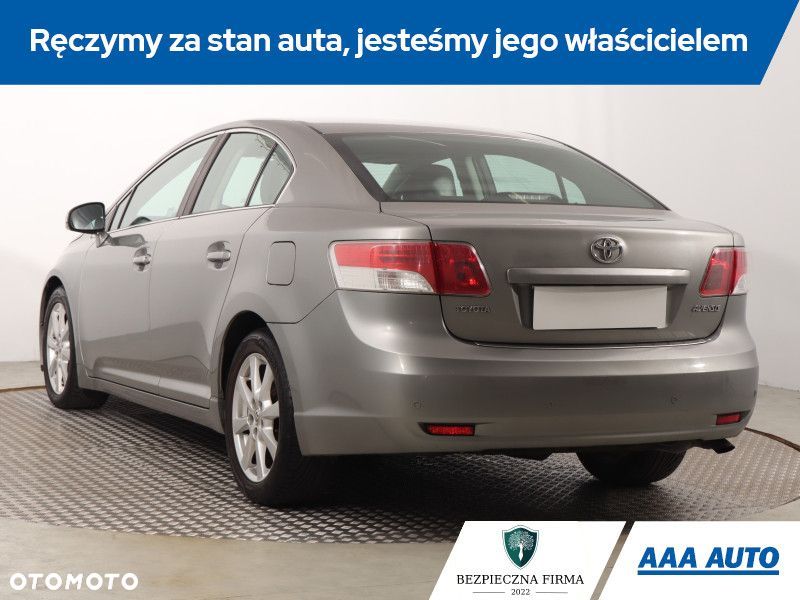Toyota Avensis - 5