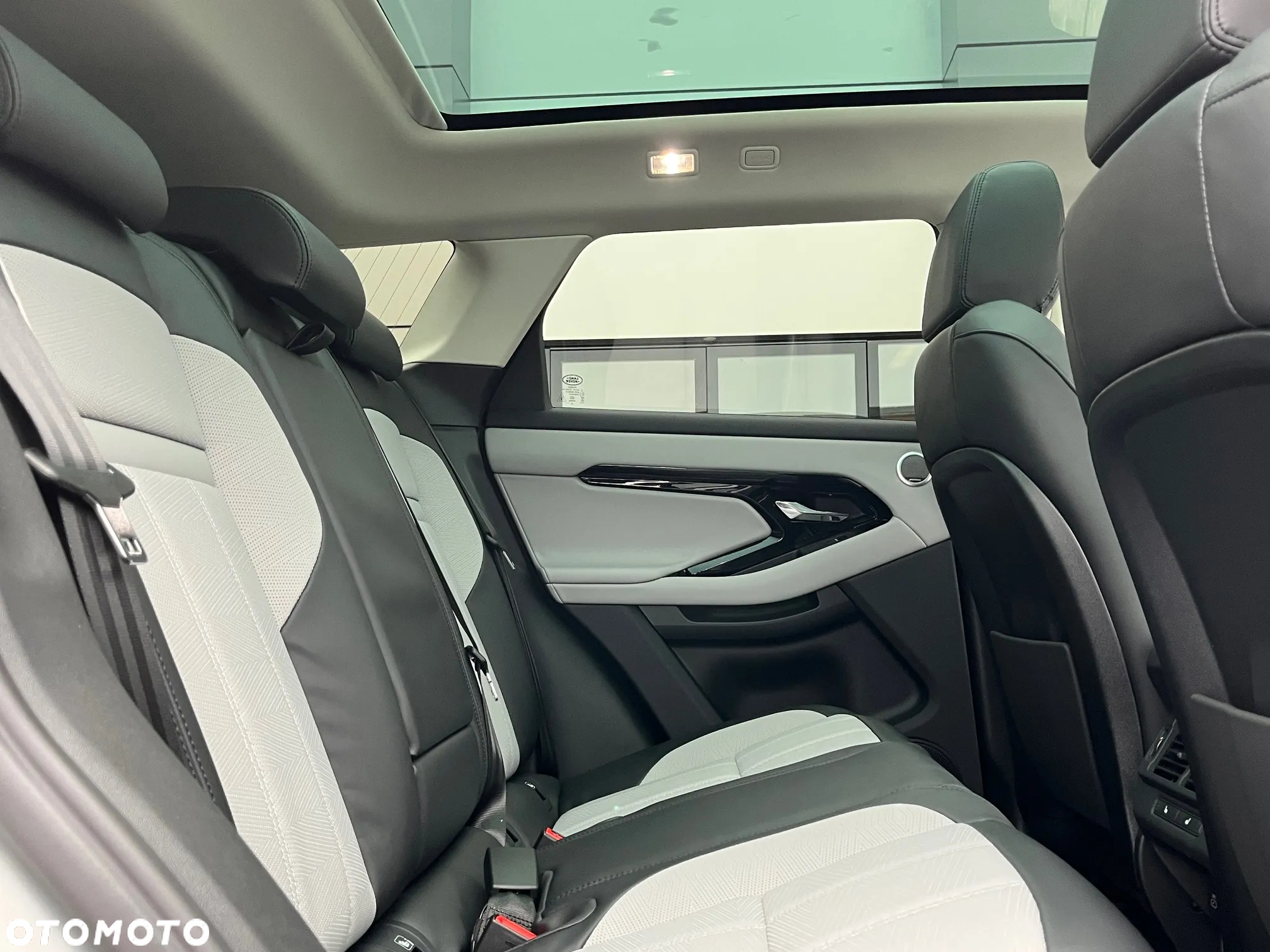 Land Rover Range Rover Evoque - 7