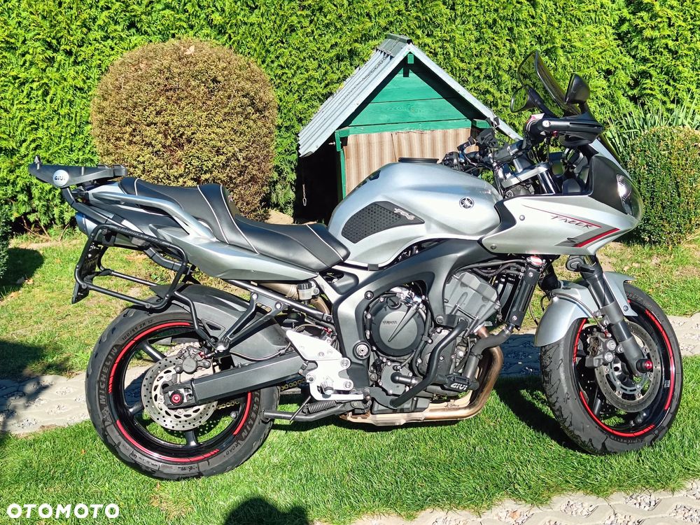 Yamaha FZ6 - 6