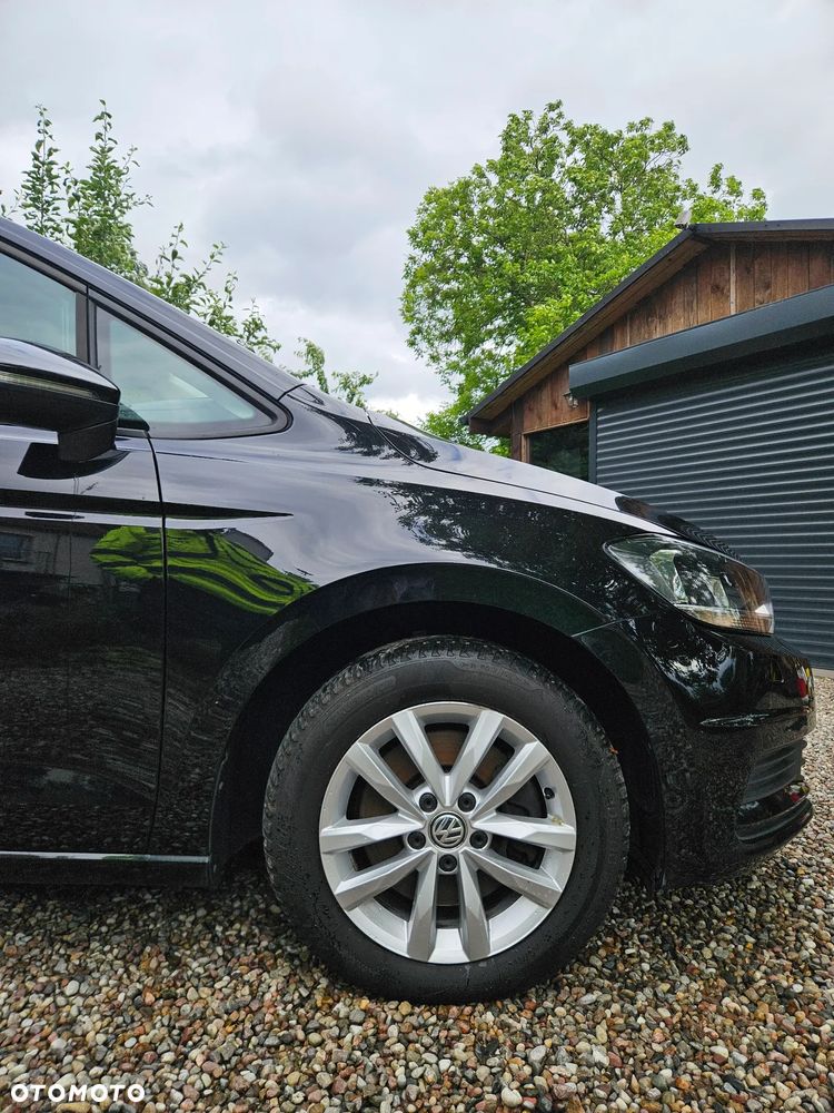 Volkswagen Touran 2.0 TDI SCR Comfortline - 3