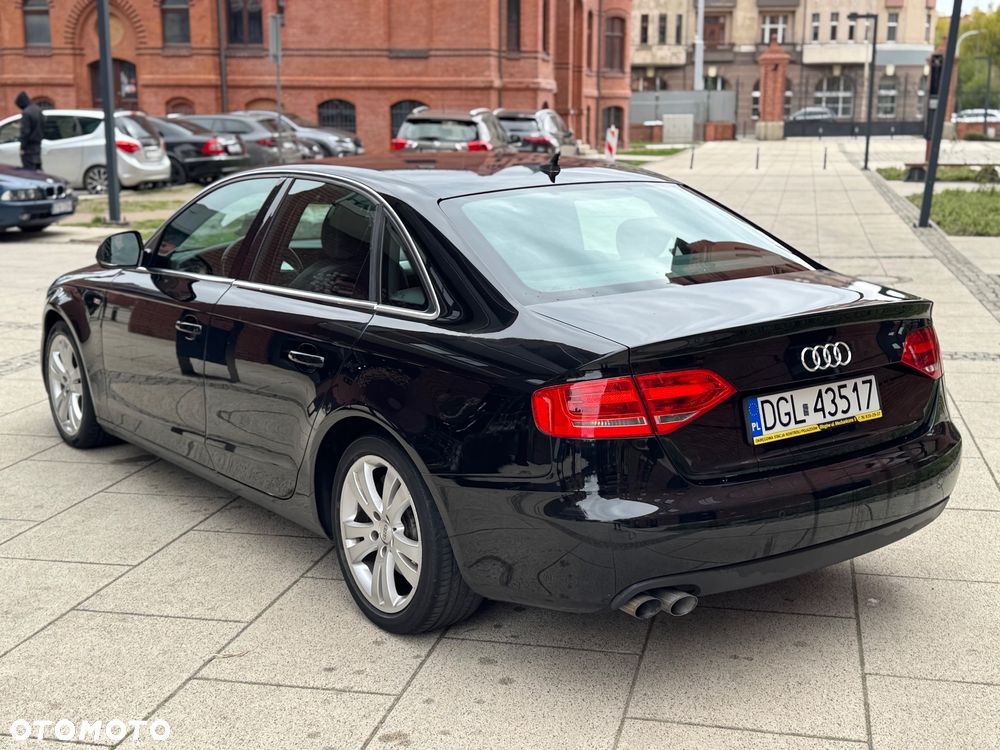 Audi A4 Limousine - 5