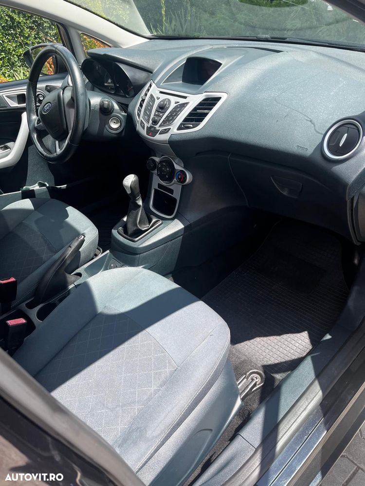 Ford Fiesta - 5