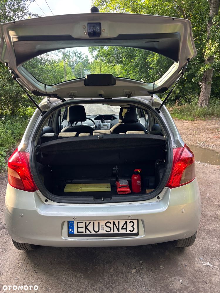 Toyota Yaris - 8