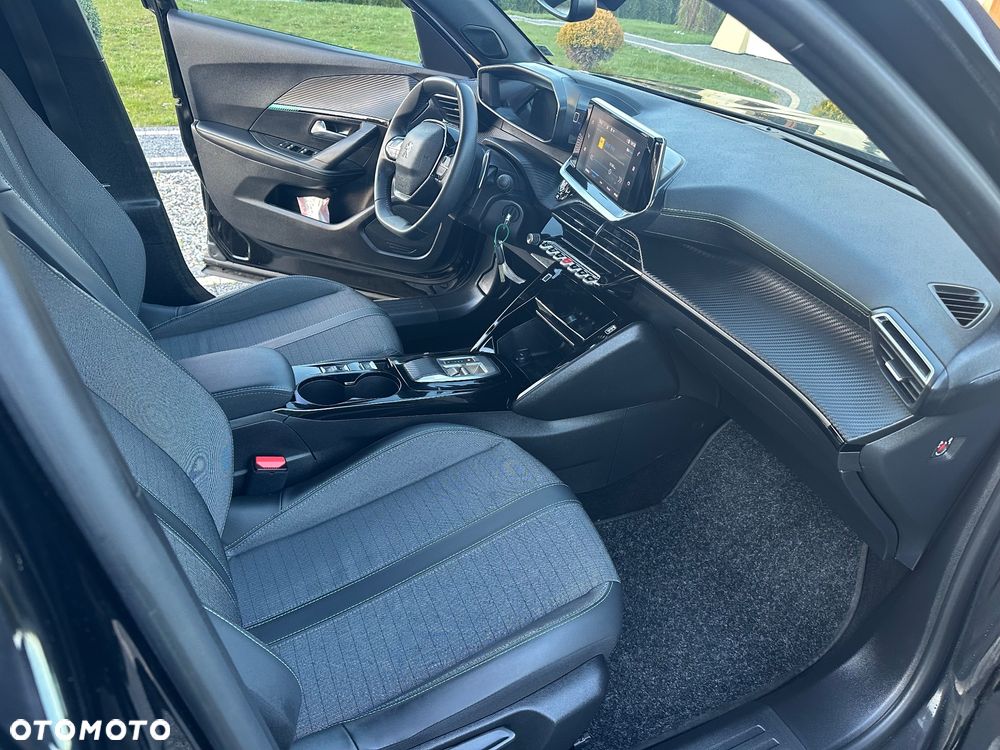 Peugeot 2008 BlueHDi 130 EAT8 Allure - 16