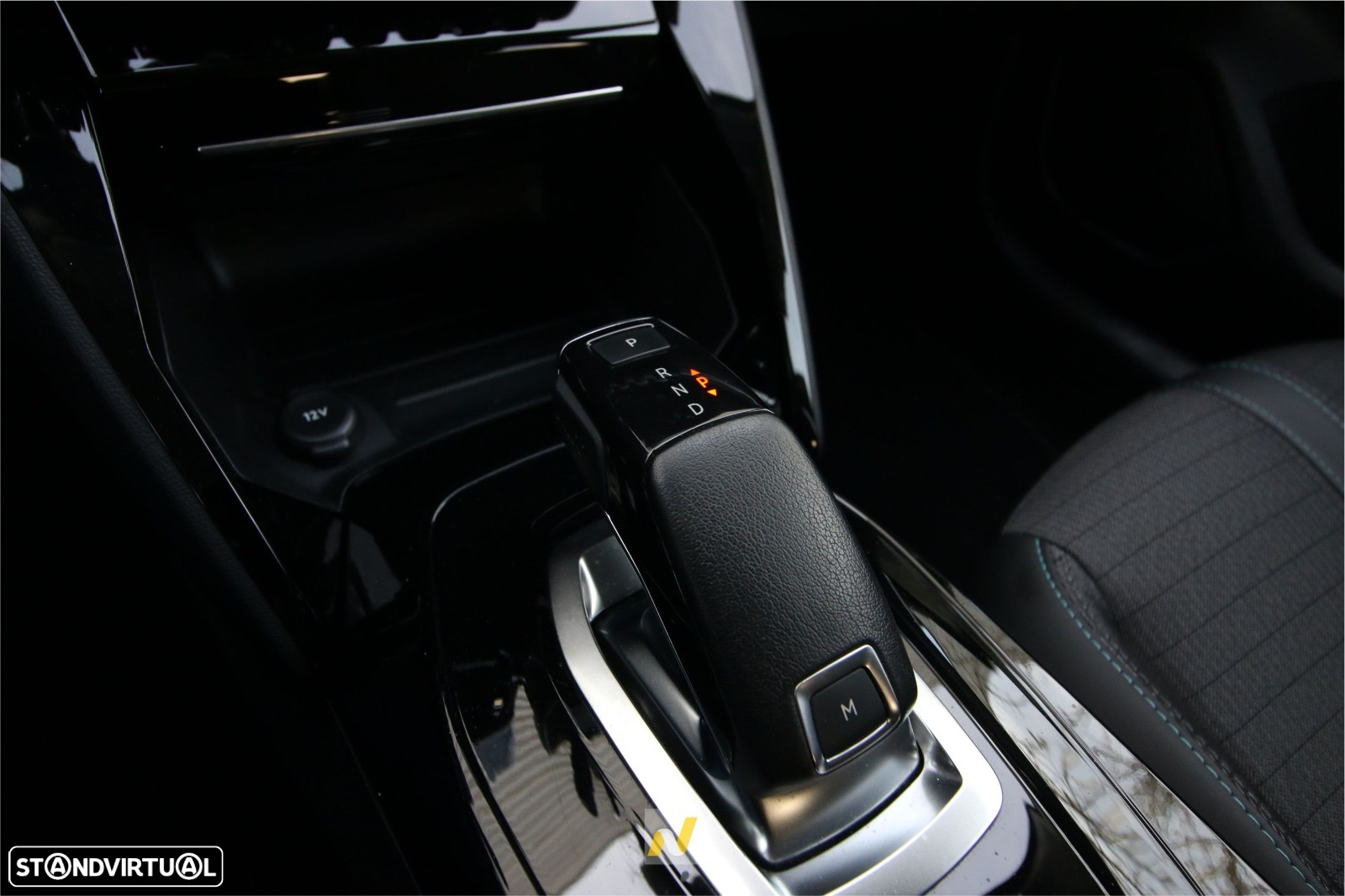 Peugeot 208 1.2 PureTech Allure Pack EAT8 - 11