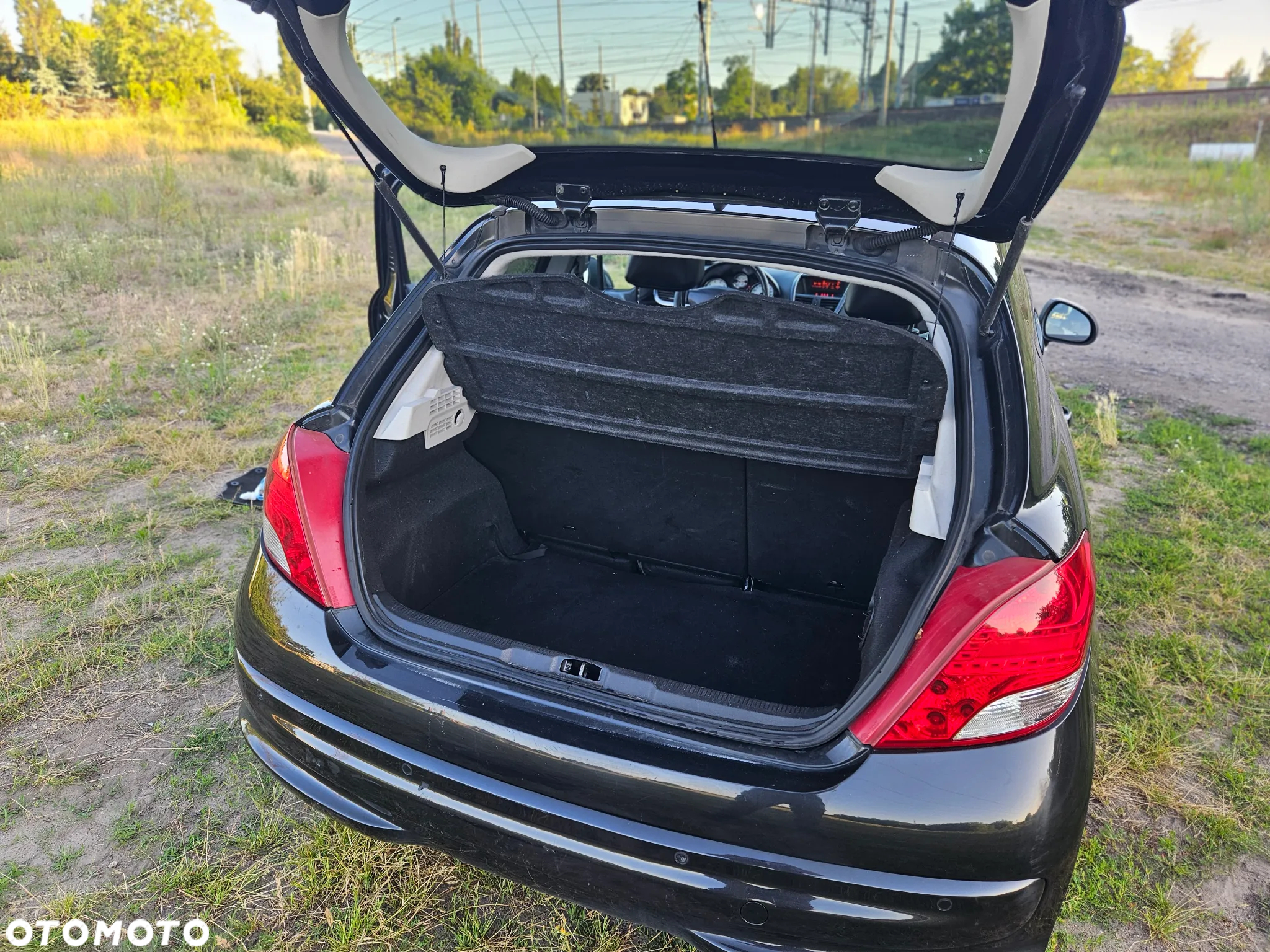 Peugeot 207 1.6 THP Allure - 11