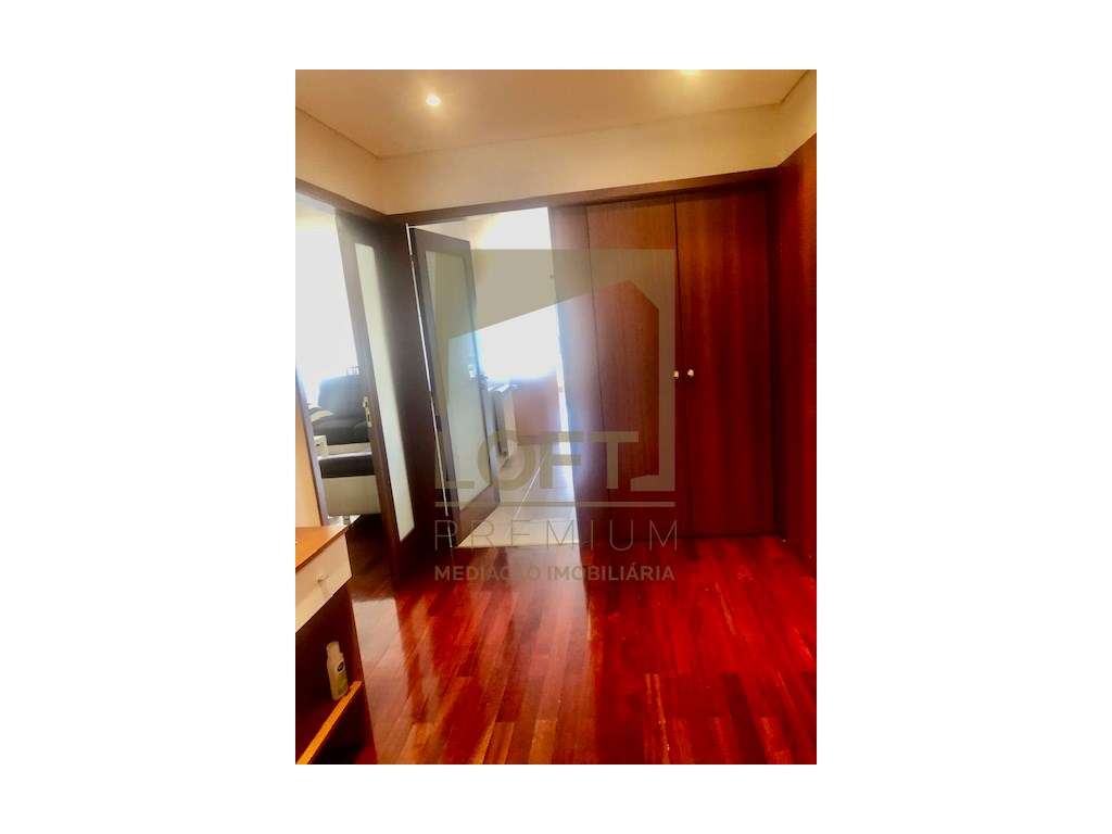 Apartamento T3 Mobilado e Equipado em Creixomil, Guimarães - Grande imagem: 4/36