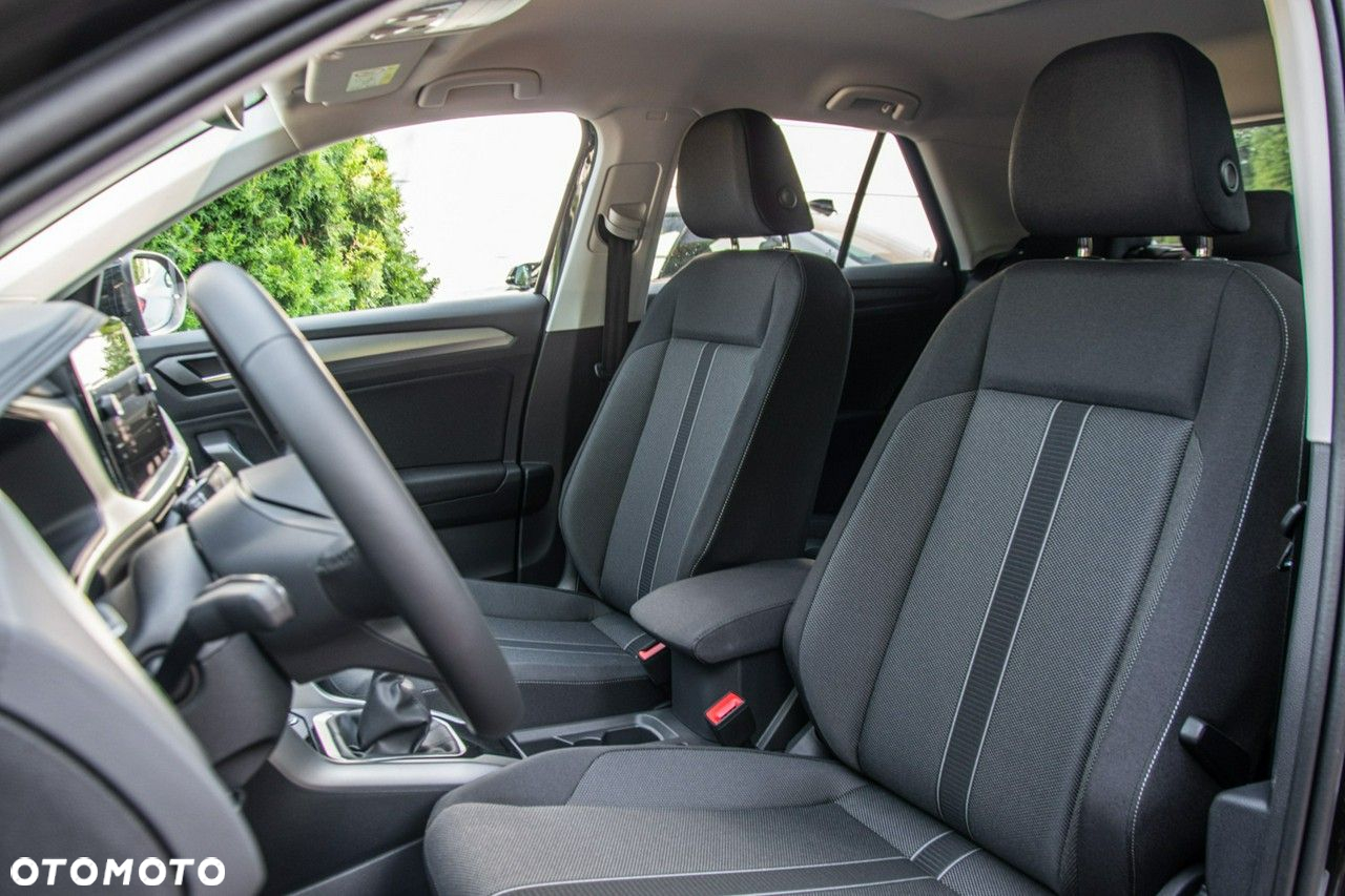 Volkswagen T-Roc - 13