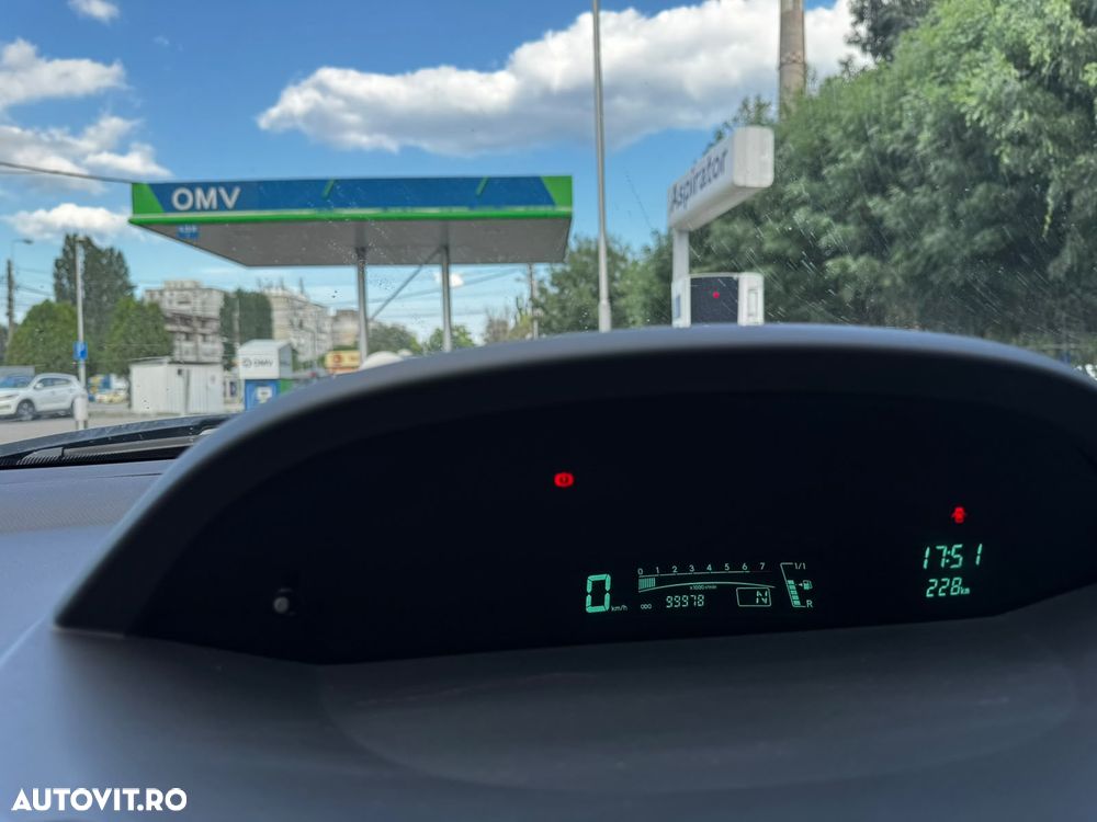 Toyota Yaris 1.3 Aut Luna - 5